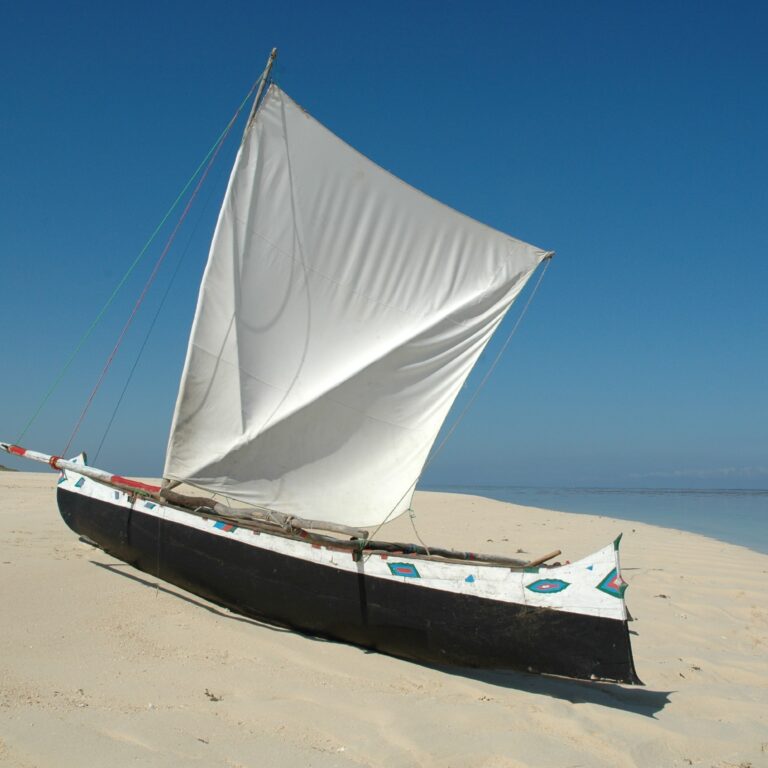pirogue vezo ankasy